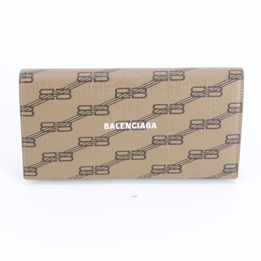 Balenciaga BB Monogram Flap Wallet 650874 Leather Long Brand Men's: --- Catalog ---Category: SizeSize (HxWxD): 10cm x 19cm x 2cm / 3.93'' x 7.48'' x 0.78''Category: DesignType: Long wallet (bi-fold)Color: BeigeGender: MenMaterial: Leather , Coated canvas Category: Gen