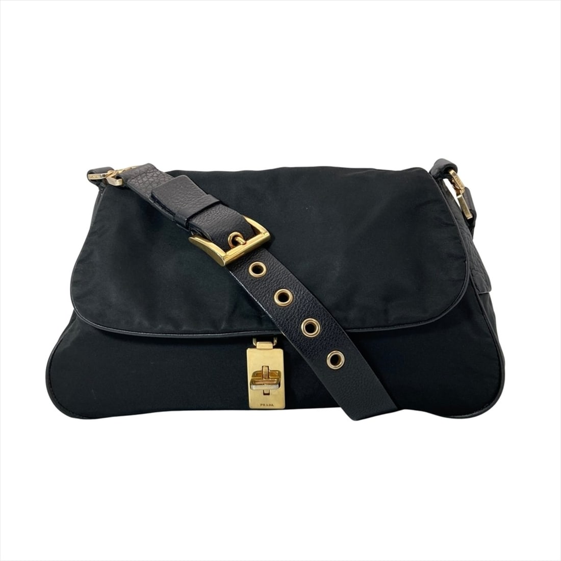 Prada shoulder bag, nylon, black.: --- Catalog ---Category: SizeSize (HxWxD): 18cm x 29.5cm x 10cm / 7.08'' x 11.61'' x 3.93''Category: DesignType: Shoulder bagColor: BlackGender: WomenMaterial: Nylon Category: GeneralBrand: Prada--- I