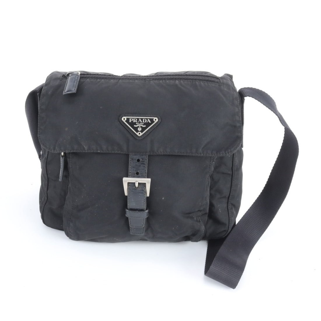 Prada Tessuto Nylon Triangle Logo Leather Shoulder Bag, Crossbody Messenger Bag for Men: --- Catalog ---Category: SizeSize (HxWxD): 19cm x 24cm x 8cm / 7.48'' x 9.44'' x 3.14''Category: DesignType: Shoulder bagColor: BlackGender: MenMaterial: Nylon , Leather Category: GeneralBrand: PradaC