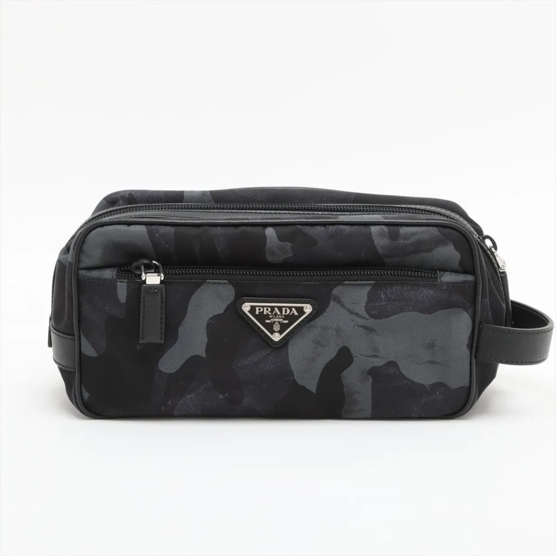 Like New Prada Tessuto Nylon Camouflage Pattern Leather Clutch Bag for Men: --- Catalog ---Category: SizeSize (HxWxD): 11cm x 22cm x 11cm / 4.33'' x 8.66'' x 4.33''Category: DesignType: Clutch bagColor: BlackGender: MenMaterial: Leather , Nylon Category: GeneralBrand: PradaCo