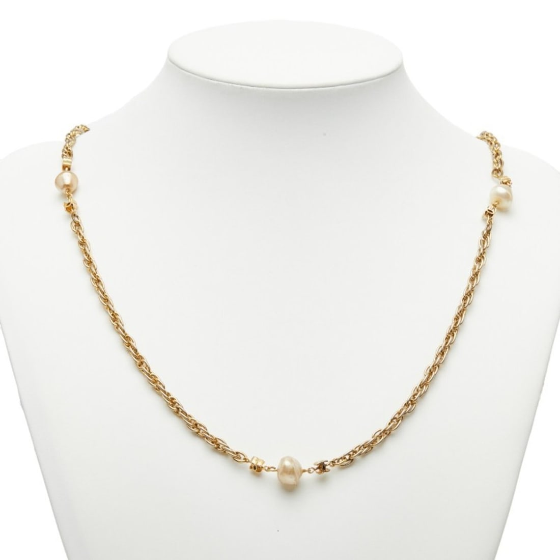 Chanel Coco Mark Chain Necklace, Vintage Gold, Faux Pearl Plated, Women's.: --- Catalog ---Category: SizeNeck Circumference: 97 cm / 38.18''Category: DesignColor: GoldGender: WomenNecklace Type: NecklaceCategory: GeneralBrand: Chanel--- Item List ---Section: ConditionRanking: