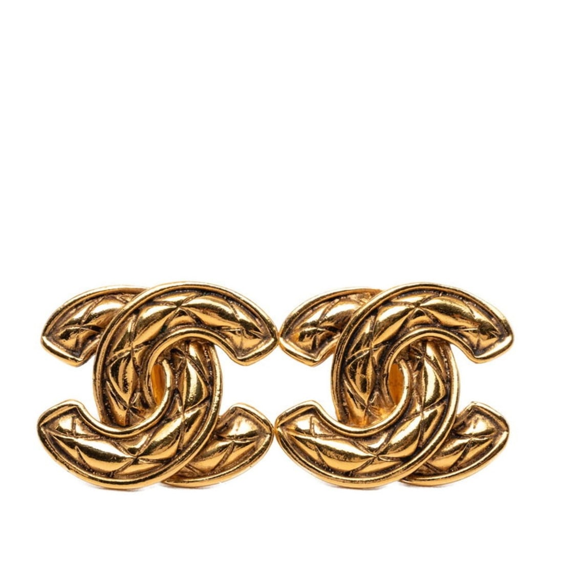 Chanel Matelassé Coco Mark Earrings, Gold Plated, Women's CHANEL: --- Catalog ---Category: SizeSize (HxWxD): 25.70mm x 29.70mm / 1.01'' x 1.17''Category: DesignType: Clip earringsColor: GoldGender: WomenCategory: GeneralBrand: Chanel--- Item List ---Section: Conditi