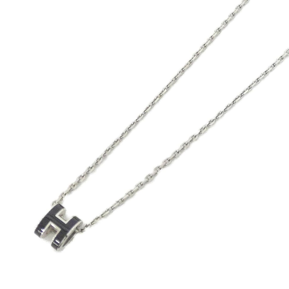 Hermes Pop H MINI 147992FP Necklace: --- Catalog ---Category: SizePendant Size: 9mm x 7mm / 0.35'' x 0.27''Neck Circumference: 40 cm / 15.74''Category: DesignColor: Black, SilverGender: WomenNecklace Type: NecklaceCategory: GeneralMPN: 1