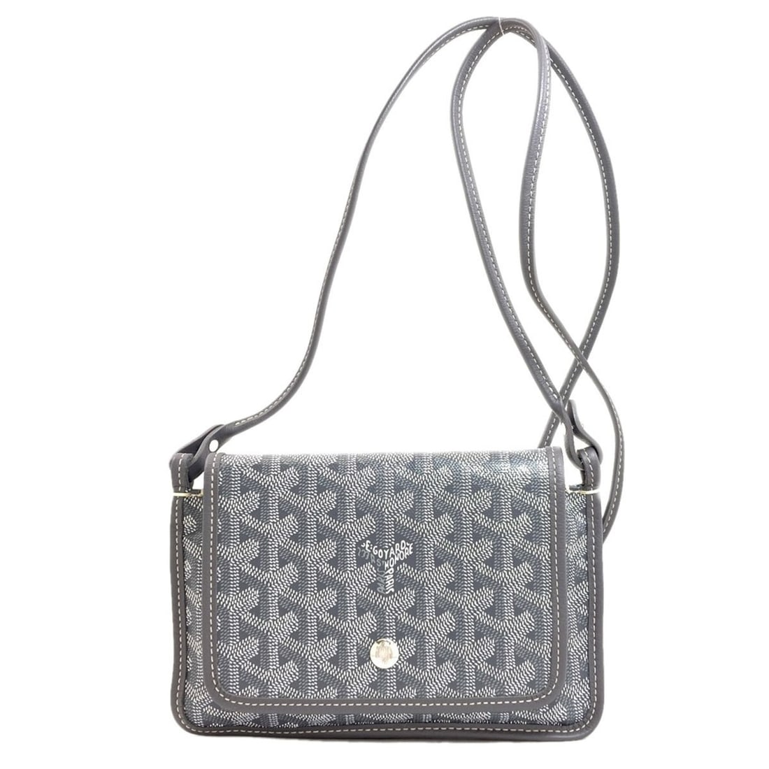 Goyard Plume Pouch Wallet Shoulder Bag, Coated Canvas, Women's GOYARD: --- Catalog ---Category: SizeSize (HxWxD): 14cm x 20.5cm x 2.5cm / 5.51'' x 8.07'' x 0.98''Category: DesignType: Pouch, Shoulder bagColor: GrayGender: WomenMaterial: Coated canvas Category: GeneralBra