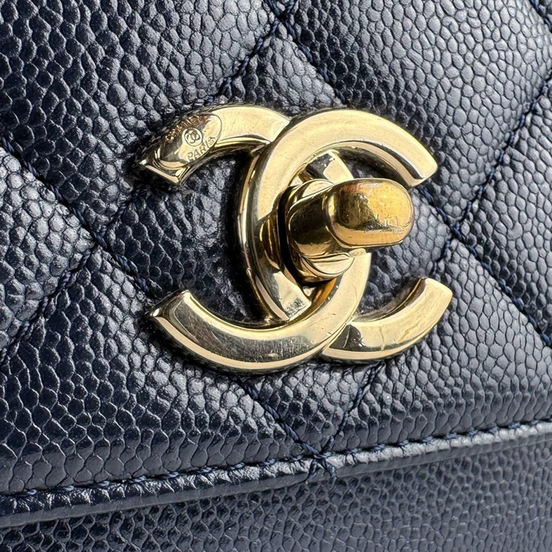 Chanel shoulder bag - 12