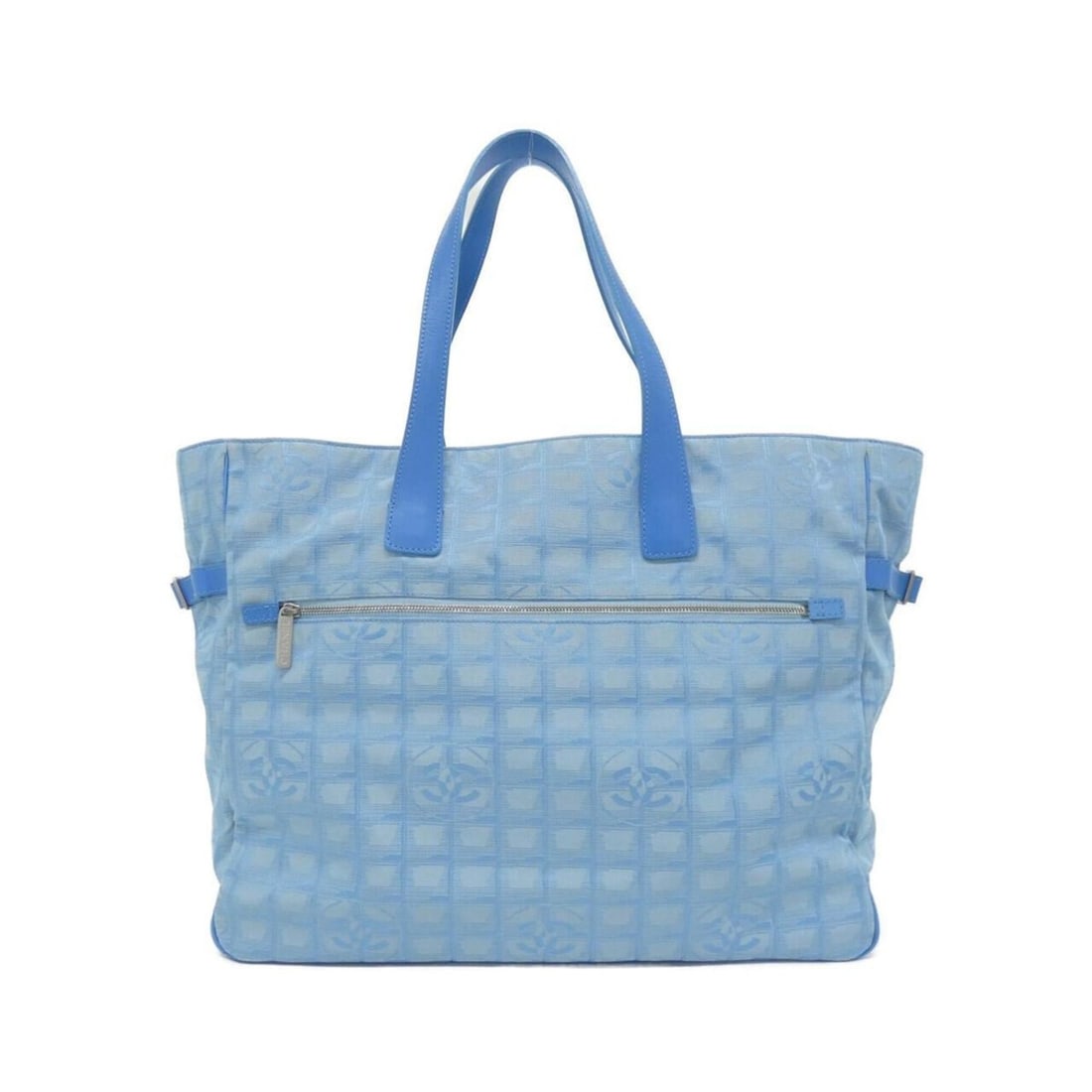 Chanel Travel Line 15826 Handbag: --- Catalog ---Category: SizeSize (HxWxD): 35.5cm x 43cm x 15cm / 13.97'' x 16.92'' x 5.9''Category: DesignType: HandbagColor: BlueGender: Women,MenMaterial: Nylon Category: GeneralMPN: 15826Brand: