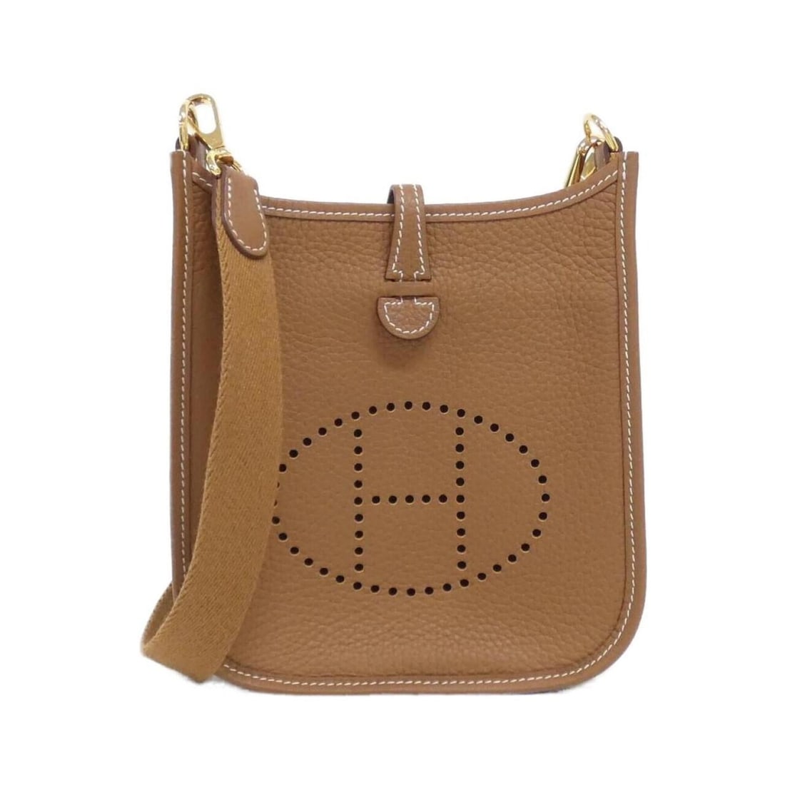 Hermes Evelyne Amazon 16cm 069426CC Shoulder Bag: --- Catalog ---Category: SizeSize (HxWxD): 18cm x 17cm x 5.5cm / 7.08'' x 6.69'' x 2.16''Category: DesignType: Shoulder bagColor: BrownGender: WomenMaterial: Taurillon clemence leather Category:
