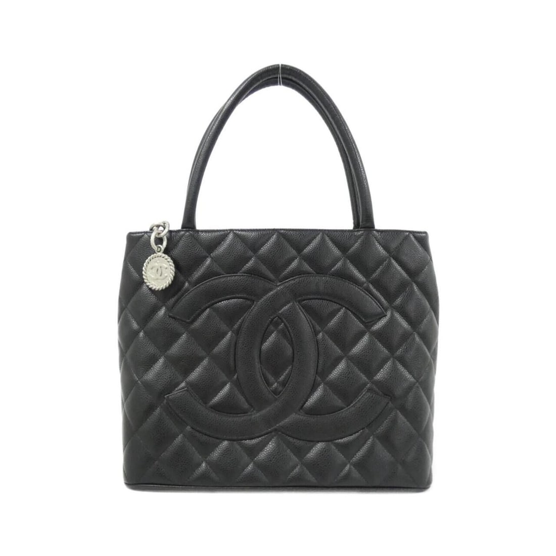 Chanel 1804 handbag: --- Catalog ---Category: SizeSize (HxWxD): 25cm x 30cm x 14cm / 9.84'' x 11.81'' x 5.51''Category: DesignType: HandbagColor: BlackGender: WomenMaterial: Grained Calfskin Hardware Color: