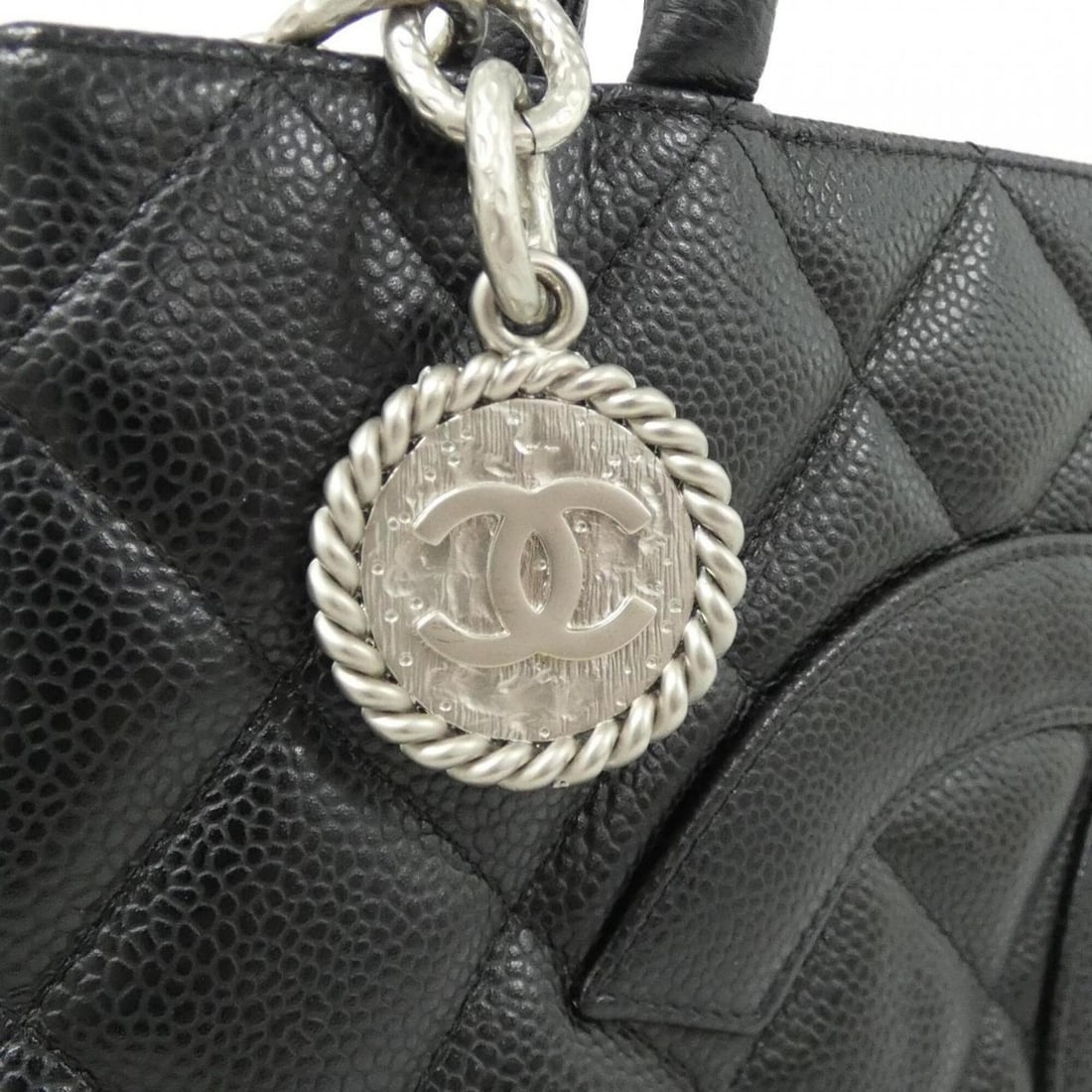 Chanel 1804 handbag - 4