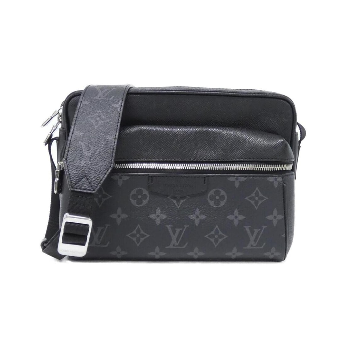 Louis Vuitton Taiga Rama Outdoor Messenger PM M30233 Shoulder Bag: --- Catalog ---Category: SizeSize (HxWxD): 20cm x 26cm x 11cm / 7.87'' x 10.23'' x 4.33''Category: DesignType: Shoulder bagColor: BlackGender: MenMaterial: Coated canvas , Leather Hardware Color: