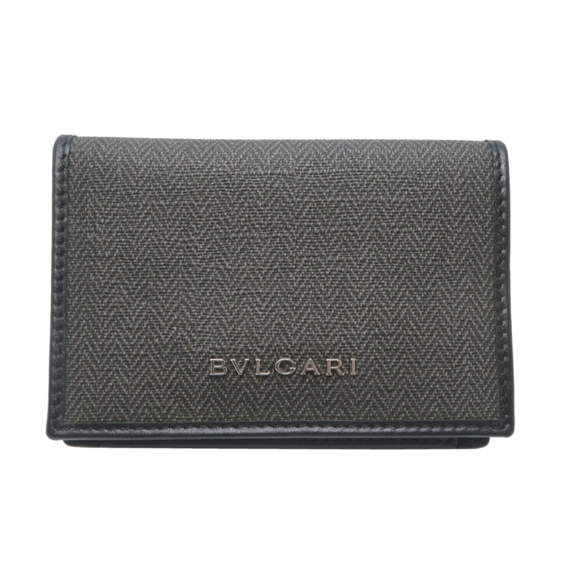 Bvlgari Weekend Women's/Men's Business Card Holder/Card Case 32588 Gray: --- Catalog ---Category: DesignType: Card caseColor: Black, GrayGender: Men,WomenMaterial: PVC , Leather Category: GeneralMPN: 32588Brand: BvlgariCountry of Origin: ItalyCategory: Physical PropertiesS