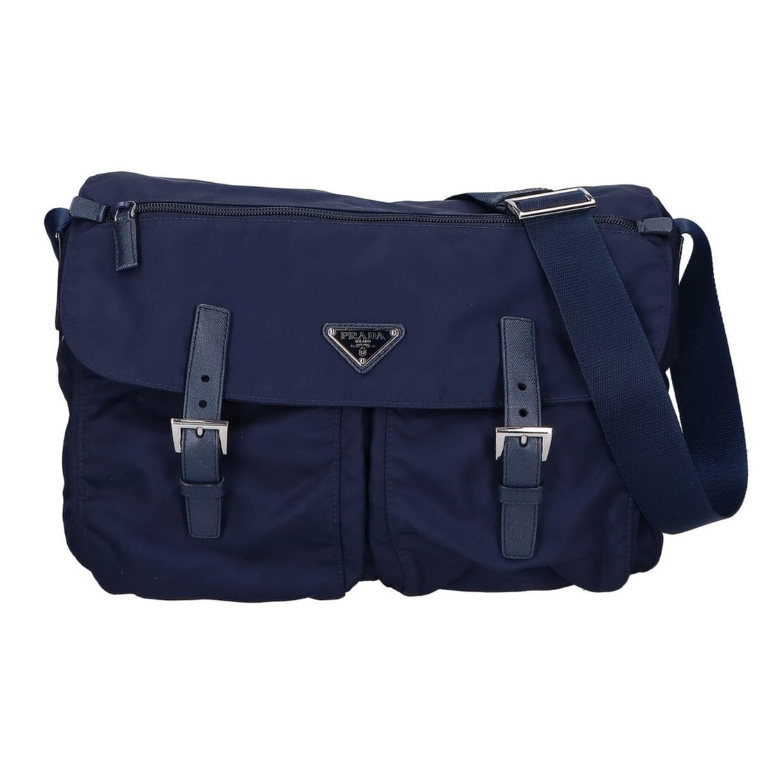 PRADA Prada Nylon Flap Shoulder Bag Navy Men's: --- Catalog ---Category: SizeSize (HxWxD): 27cm x 36cm x 13.5cm / 10.62'' x 14.17'' x 5.31''Category: DesignType: Shoulder bagColor: NavyGender: MenMaterial: Nylon Category: GeneralBrand: Prada--- Ite