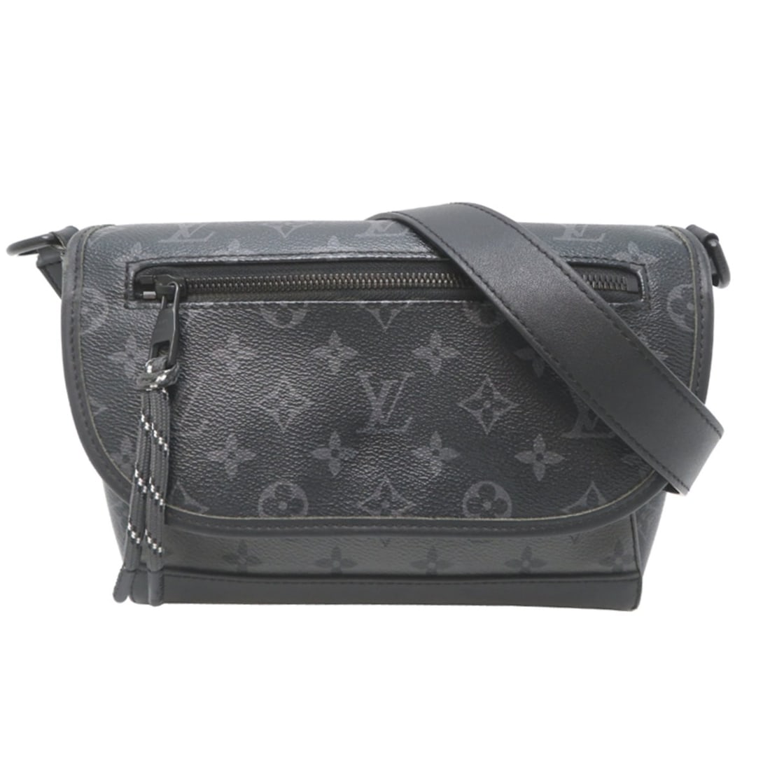Louis Vuitton Pulse Messenger Men's Shoulder Bag M12681 Monogram Eclipse Black: --- Catalog ---Category: SizeSize (HxWxD): 16.5cm x 25cm x 9.5cm / 6.49'' x 9.84'' x 3.74''Category: DesignType: Shoulder bagColor: BlackGender: MenMaterial: Monogram Eclipse Category: GeneralMPN: M12