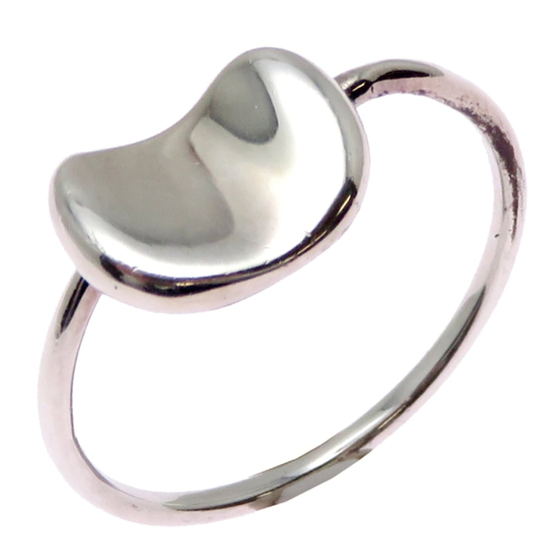 Tiffany Bean Women's Ring, Sterling Silver 925: --- Catalog ---Category: SizeJP Size: 13US Size: 6.5Category: DesignType: Band ringGender: WomenMaterial: Silver 925Category: GeneralBrand: Tiffany--- Item List ---Section: ConditionRanking: Rank AB U