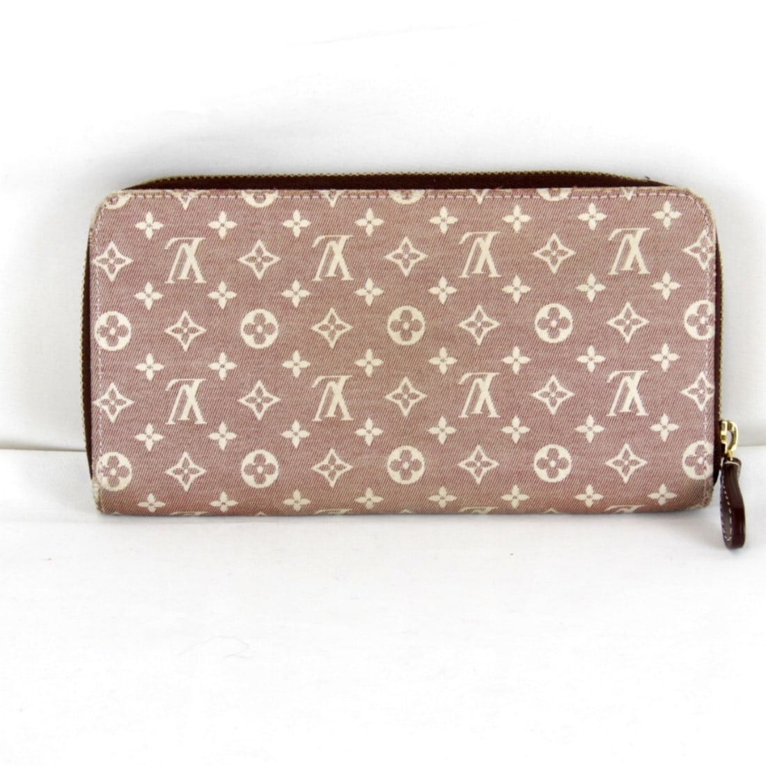 LOUIS VUITTON Zippy Wallet M63010 Long Monogram Mini Canvas Pink Women's: --- Catalog ---Category: SizeSize (HxWxD): 10cm x 19.5cm x 2.5cm / 3.93'' x 7.67'' x 0.98''Category: DesignType: Long wallet (bi-fold)Color: PinkGender: WomenMaterial: Monogram Mini Category: GeneralM