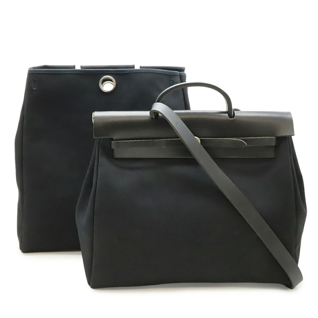 HERMES Herbag MM Handbag Shoulder Bag Toile Officier Leather Black ?C Stamp: --- Catalog ---Category: SizeSize (HxWxD): 35cm x 37cm x 14cm / 13.77'' x 14.56'' x 5.51''Category: DesignType: Handbag, Shoulder bagColor: BlackGender: WomenMaterial: Toile officier Category: General