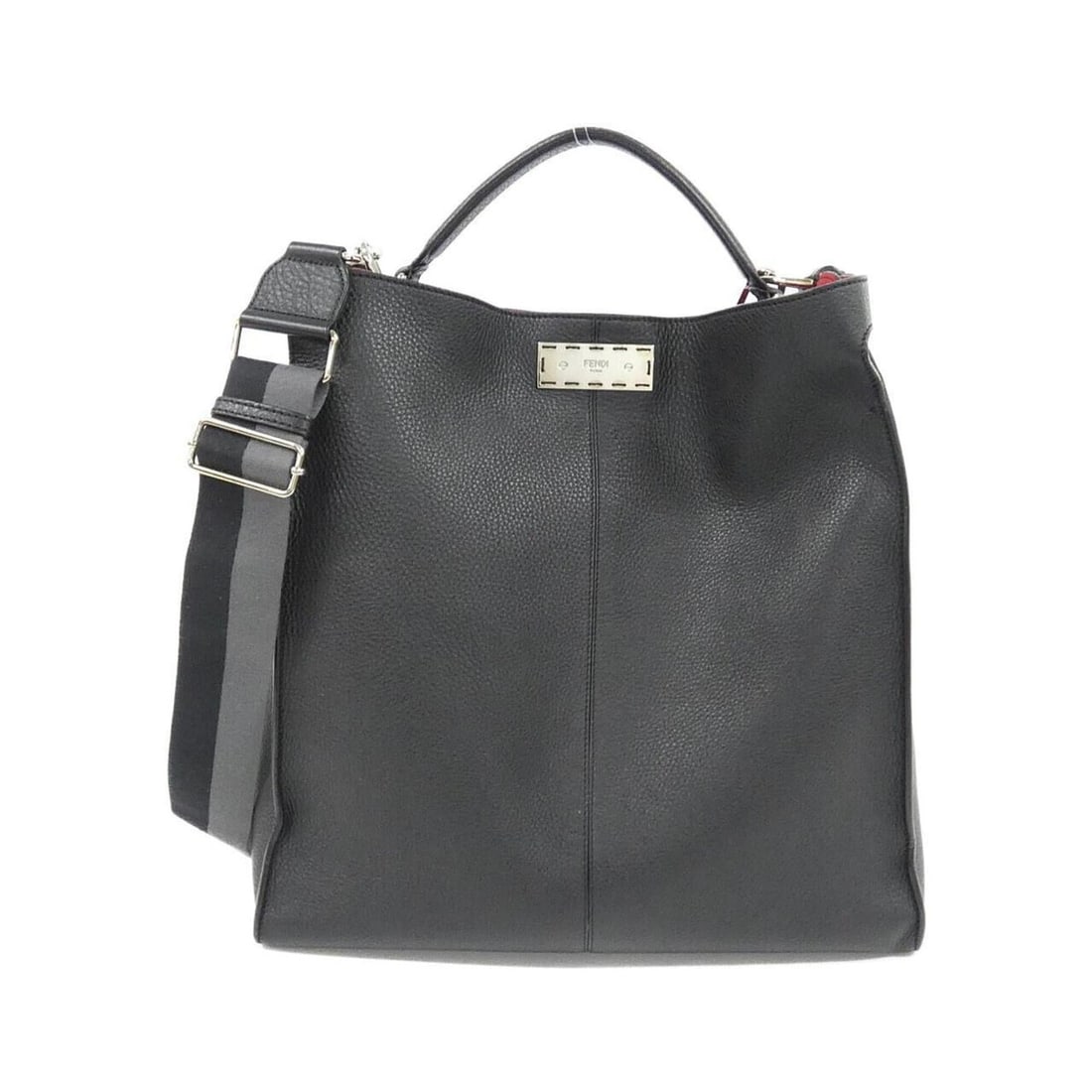Fendi Peekaboo X-Lite Fit 7VA447 A6FX Handbag: --- Catalog ---Category: SizeSize (HxWxD): 38cm x 36cm x 12cm / 14.96'' x 14.17'' x 4.72''Category: DesignType: HandbagColor: BlackGender: Men,WomenMaterial: Leather Category: GeneralBrand: Fendi---