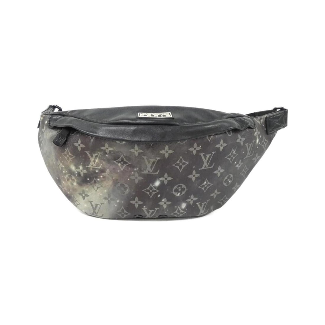 Louis Vuitton Monogram Galaxy Discovery Bum Bag M44444 Shoulder: --- Catalog ---Category: SizeSize (HxWxD): 20cm x 47cm x 9cm / 7.87'' x 18.5'' x 3.54''Category: DesignType: Shoulder bagColor: BlackGender: MenMaterial: Coated canvas Category: GeneralMPN: M44444Bran
