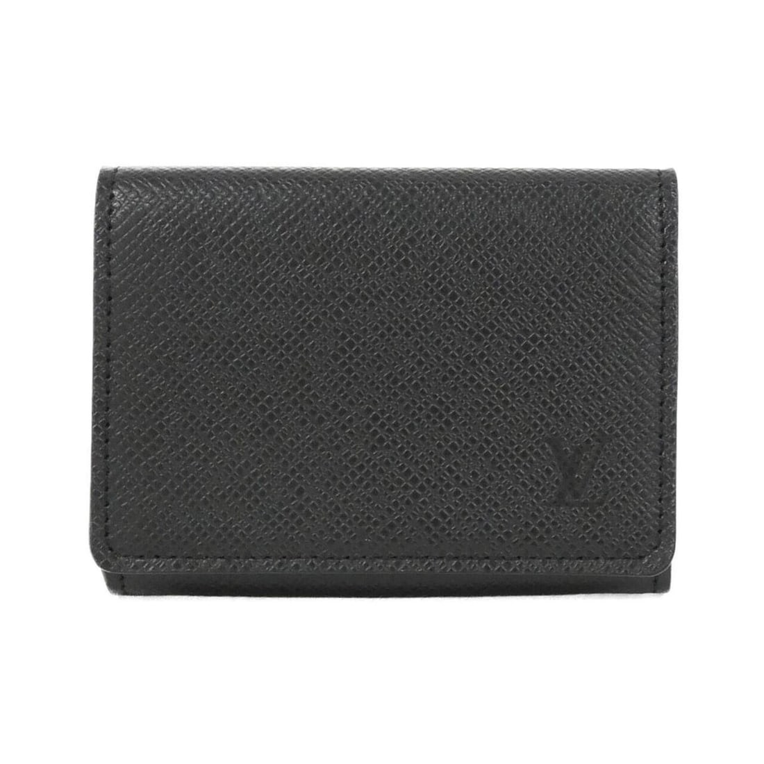 Louis Vuitton Taiga Enveloppe Carte de Visite M64595 Business Card Holder/Card Case: --- Catalog ---Category: DesignType: Card caseColor: BlackGender: MenMaterial: Leather Leather/Fur Type: CalfskinCategory: GeneralMPN: M64595Brand: Louis VuittonCategory: Physical PropertiesSize (HxWx