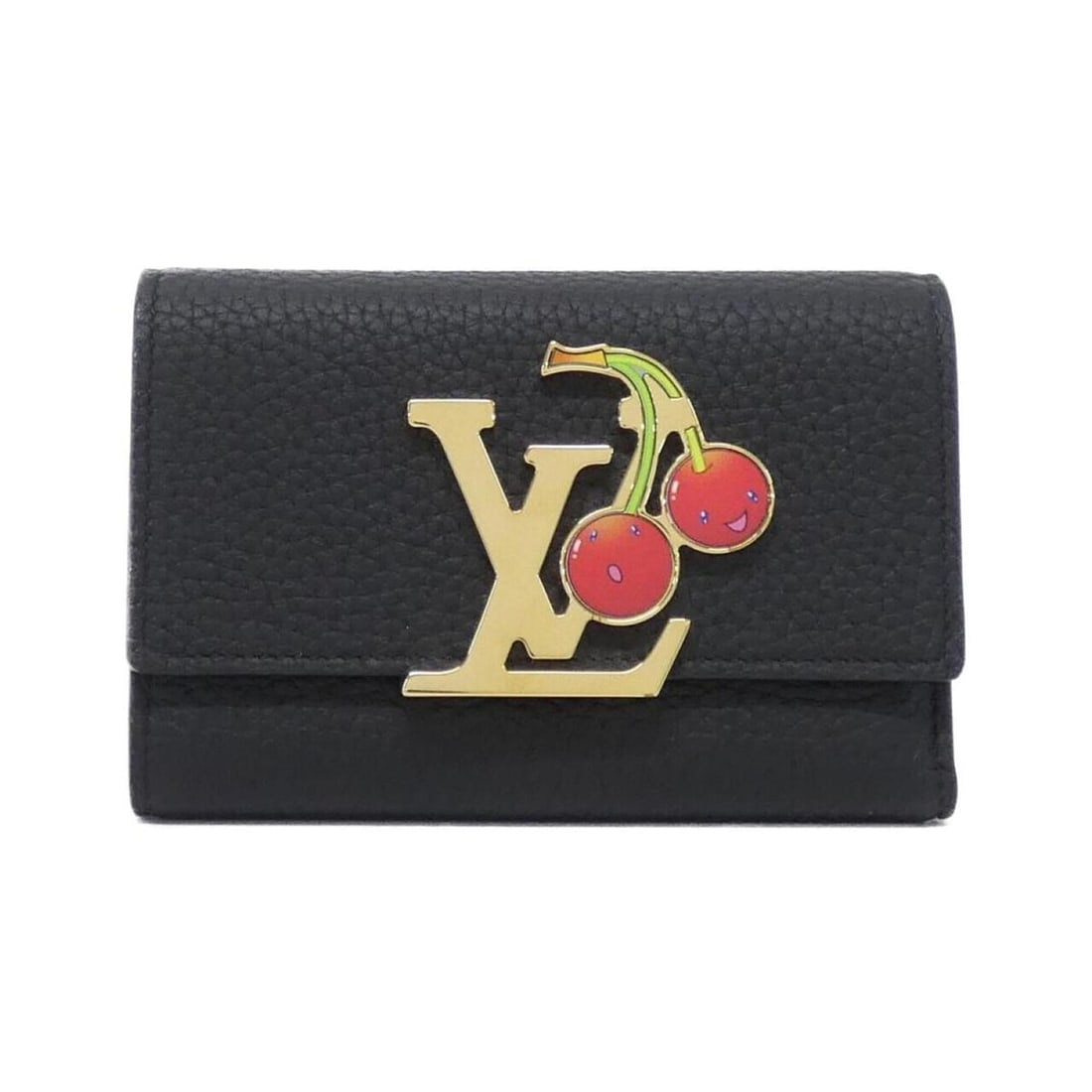 Louis Vuitton (LV x TM) Portefeuille Capucines Compact M22889 Wallet: --- Catalog ---Category: SizeSize (HxWxD): 9cm x 14cm x 2cm / 3.54'' x 5.51'' x 0.78''Category: DesignType: Wallet (bi-fold)Color: BlackGender: WomenMaterial: Leather Leather/Fur Type: Taurillon
