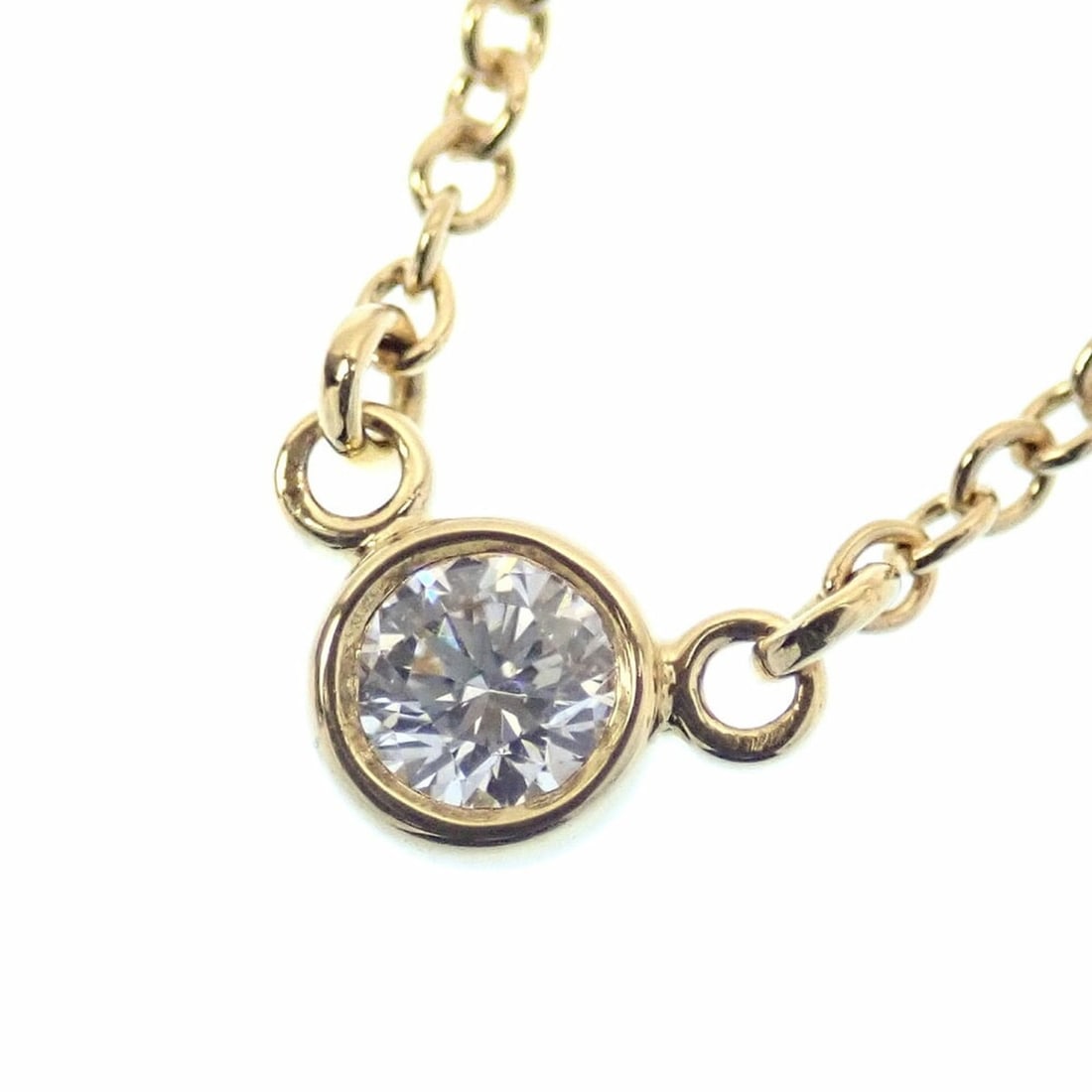 Tiffany & Co. By the Yard Necklace for Women, 18K Yellow Gold (750), 1.7g: --- Catalog ---Category: SizePendant Size: 3.5mm x 3.4mm / 0.13'' x 0.13''Neck Circumference: 41 cm / 16.14''Category: DesignGender: WomenMaterial: Yellow gold (18K)Necklace Type: NecklaceCategory: Ge