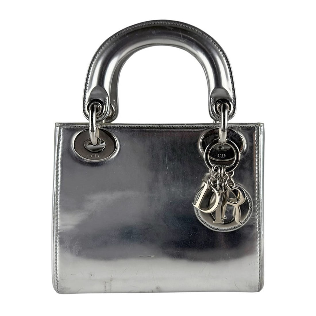 Christian Dior Lady handbag/shoulder bag, leather, silver, women's, z9602: --- Catalog ---Category: SizeSize (HxWxD): 14.5cm x 17cm x 7cm / 5.7'' x 6.69'' x 2.75''Category: DesignType: Handbag, Shoulder bagColor: SilverGender: WomenMaterial: Leather Category: GeneralBrand: C