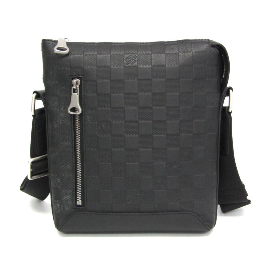 Louis Vuitton Damier Infini Discovery Messenger BB N42418 Men's Messenger Bag,Shoulder Bag: --- Catalog ---Category: SizeSize (HxWxD): 25cm x 20cm x 6cm / 9.84'' x 7.87'' x 2.36''Strap Length: 93cm - 150cm / 36.61'' - 59.05''Category: DesignType: Messenger bag, Shoulder bagColor: Black,