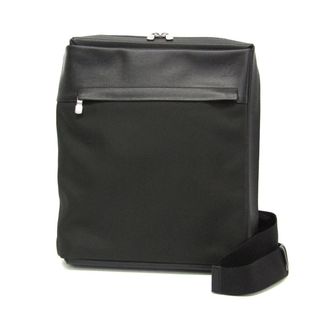Louis Vuitton Taiga Beluga M30912 Men's Shoulder Bag Ardoise,Episea: --- Catalog ---Category: SizeSize (HxWxD): 33cm x 28cm x 7cm / 12.99'' x 11.02'' x 2.75''Strap Length: 67cm - 109cm / 26.37'' - 42.91''Category: DesignType: Shoulder bagColor: Ardoise, EpiseaGender: M