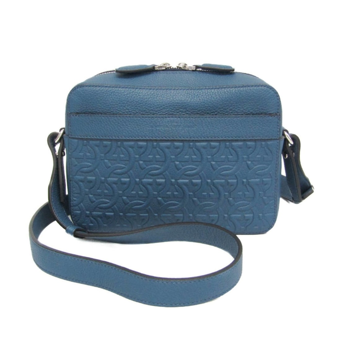 Salvatore Ferragamo Gancini GG-24 1204 Men's Leather Clutch Bag,Shoulder Bag Blue: --- Catalog ---Category: SizeSize (HxWxD): 16cm x 22cm x 6cm / 6.29'' x 8.66'' x 2.36''Strap Length: 120cm - 140cm / 47.24'' - 55.11''Handle Length: 19.5cm / 7.67''Category: DesignType: Clutch bag, Sh