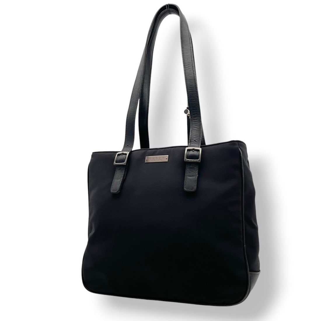 Coach COACH Tote Bag 6241 Nylon Leather Black Women's Silver Hardware Logo Plate S9: --- Catalog ---Category: SizeSize (HxWxD): 27cm x 30cm x 10cm / 10.62'' x 11.81'' x 3.93''Category: DesignType: Tote bagColor: BlackGender: WomenMaterial: Nylon , Leather Category: GeneralBrand: Coach