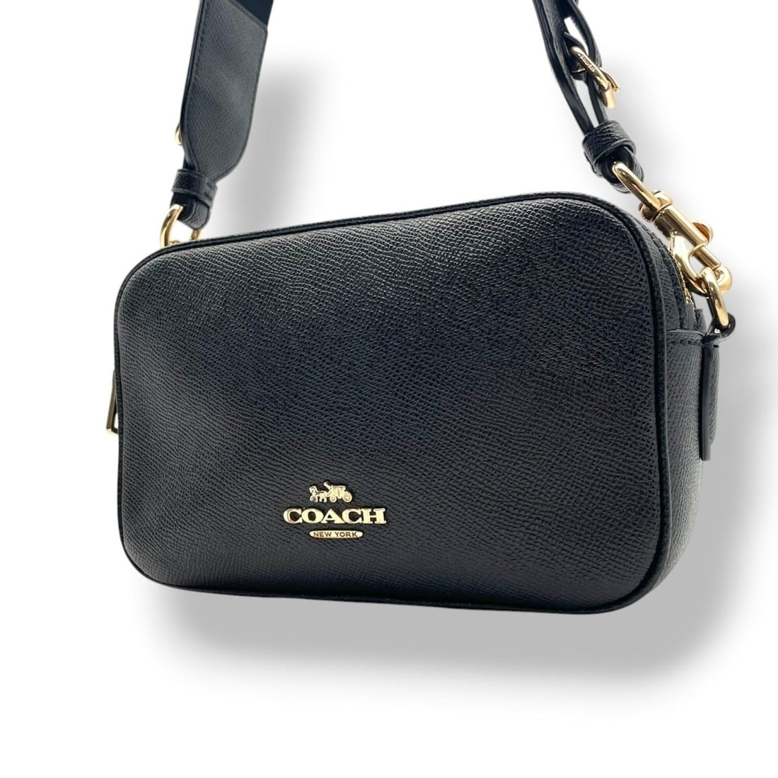 Coach shoulder bag, camera leather, black, gold hardware, crossbody, women's, S57: --- Catalog ---Category: SizeSize (HxWxD): 12cm x 21cm x 7cm / 4.72'' x 8.26'' x 2.75''Category: DesignType: Shoulder bagColor: BlackGender: WomenMaterial: Leather Category: GeneralMPN: C1302Brand: Co