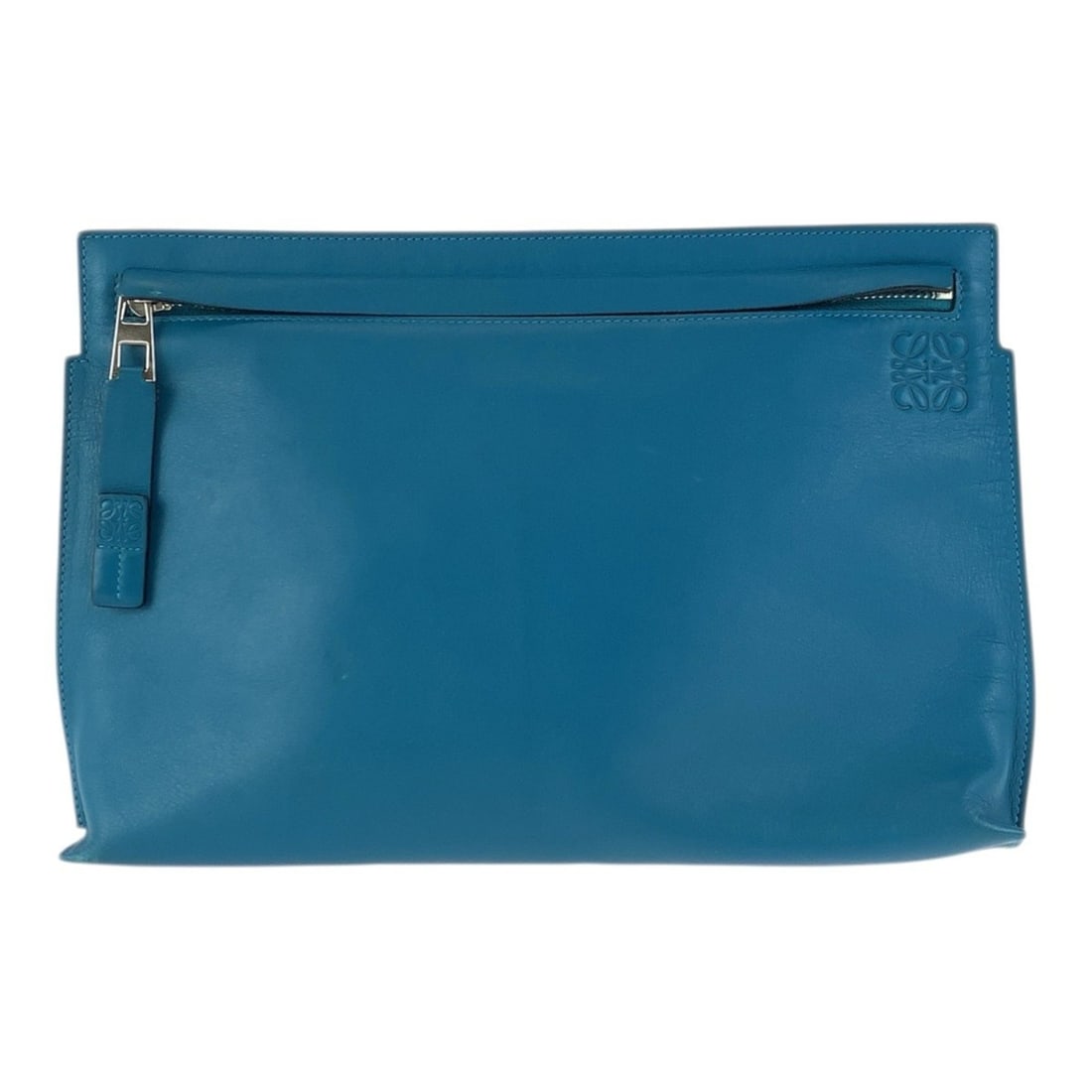 LOEWE Anagram Turquoise Blue Leather Clutch Bag (061411) - Men's: --- Catalog ---Category: SizeSize (HxWxD): 21cm x 29cm x 4cm / 8.26'' x 11.41'' x 1.57''Category: DesignType: Clutch bagColor: TurquoiseGender: MenMaterial: Leather Hardware Color: SilverCategory: Gen