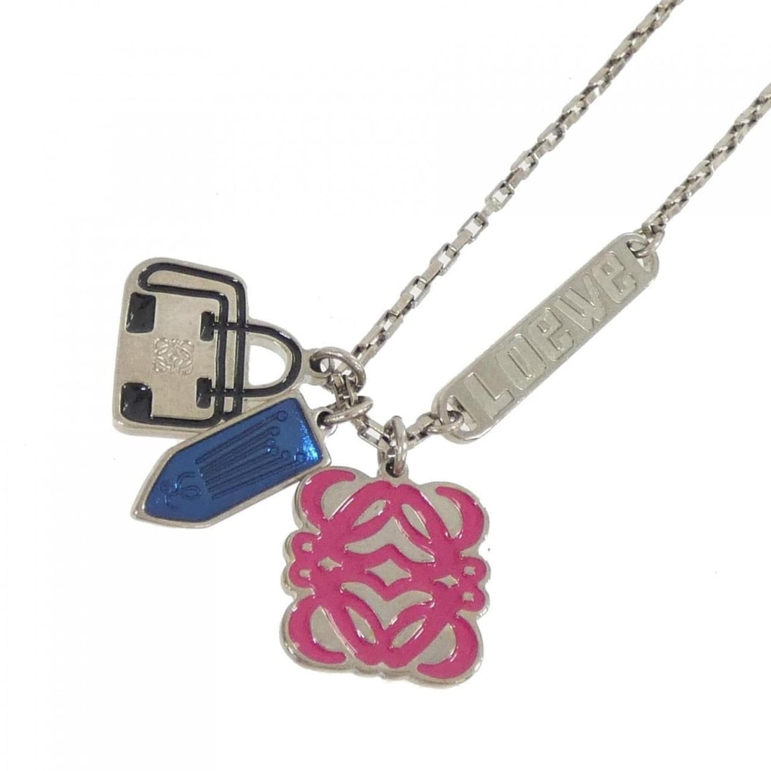 Loewe necklace: --- Catalog ---Category: SizePendant Size: 20mm x 20mm / 0.78'' x 0.78''Neck Circumference: 46 cm / 18.11''Category: DesignColor: Black, Blue, PinkGender: WomenNecklace Type: NecklaceCategory: