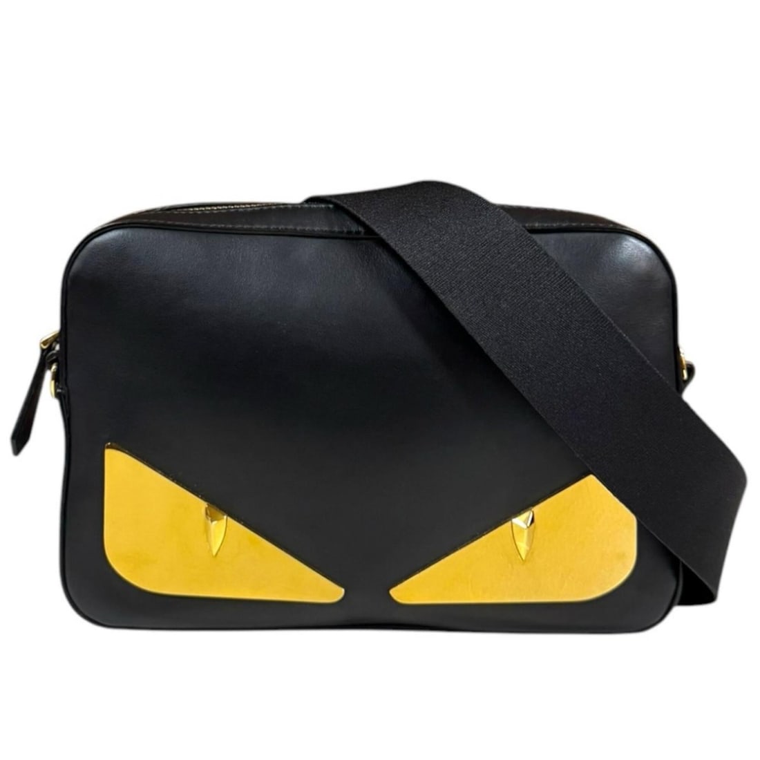 Fendi Bugs Handbag Shoulder Bag, Leather 7M0286 Black, Men's FENDI: --- Catalog ---Category: SizeSize (HxWxD): 15.5cm x 23cm x 4.5cm / 6.1'' x 9.05'' x 1.77''Category: DesignType: Shoulder bagColor: BlackGender: MenMaterial: Leather Category: GeneralMPN: 7M0286Brand: 