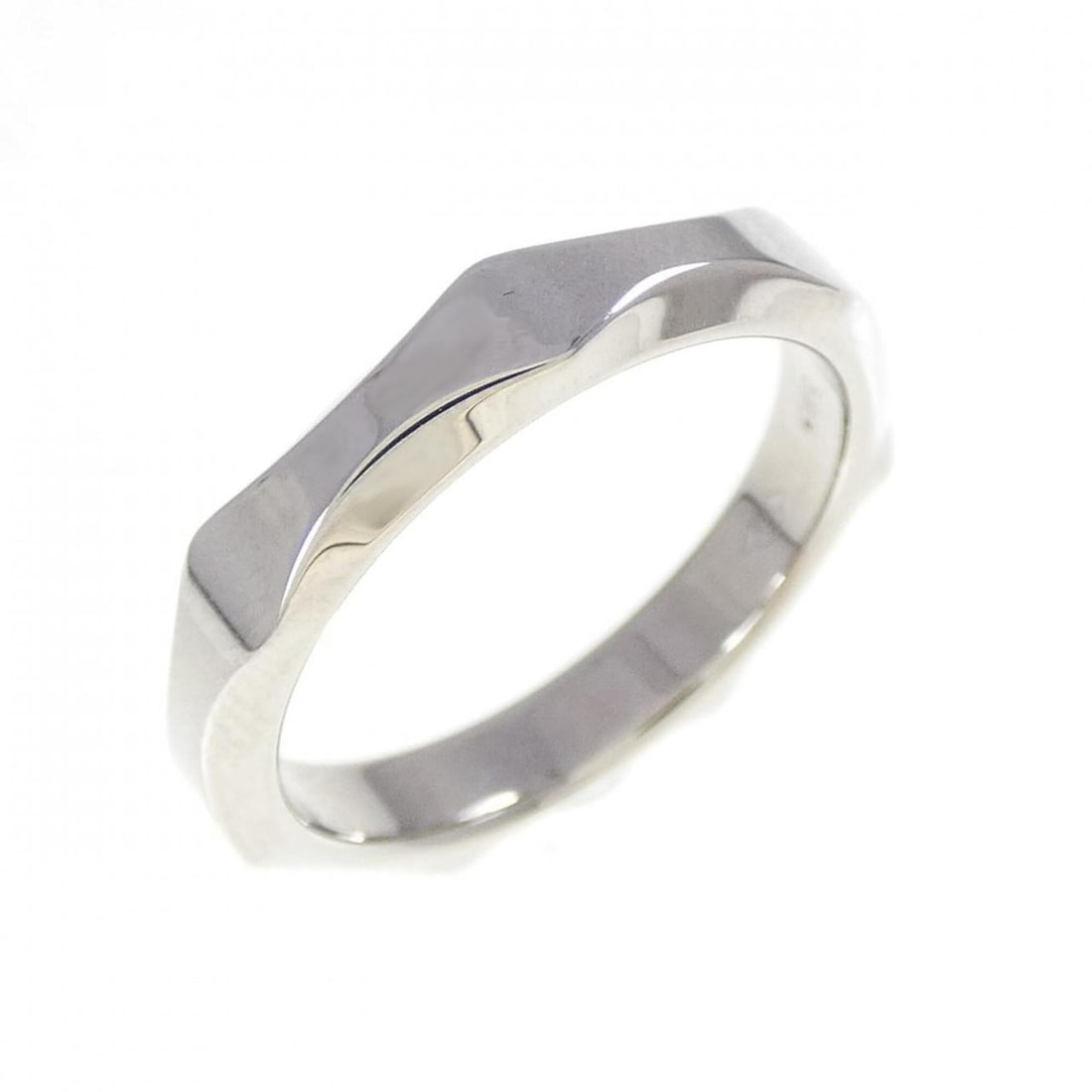 Bvlgari Infinito Ring: --- Catalog ---Category: SizeUS Size: 4.5Brand Size: 48Category: DesignType: Band ringColor: PlatinumGender: WomenMaterial: Platinum 950Category: GeneralBrand: Bvlgari--- Item List ---Section: