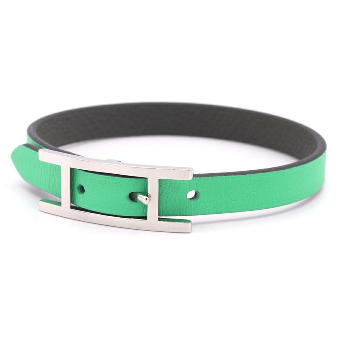 Hermes Bracelet Be Api Green Khaki Veau Swift Epsom Leather Reversible Women's Men's HERMES: --- Catalog ---Category: SizeLength: 19cm / 7.48''Category: DesignType: Charm braceletColor: Green, KhakiGender: Men,WomenMaterial: Epsom leather, Swift leatherCategory: GeneralBrand: HermesCountry of