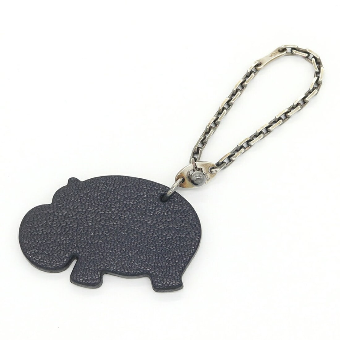 Hermes accessory bag charm animal hippopotamus navy green chevre keychain HERMES: --- Catalog ---Category: SizeSize (HxWxD): 3.5cm x 5.5cm / 1.37'' x 2.16''Category: DesignType: Key ChainColor: Green, NavyGender: Women,MenMaterial: Chevre leatherCategory: GeneralBrand: Hermes--- It