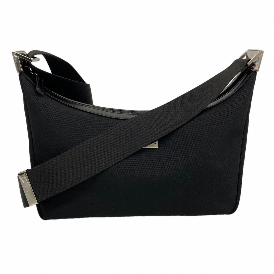 Gucci Shoulder Bag 35098 Canvas Black Women's: --- Catalog ---Category: SizeSize (HxWxD): 13.5cm x 26cm x 5.5cm / 5.31'' x 10.23'' x 2.16''Category: DesignType: Shoulder bagColor: BlackGender: WomenMaterial: Canvas Hardware Color: SilverCategory: 