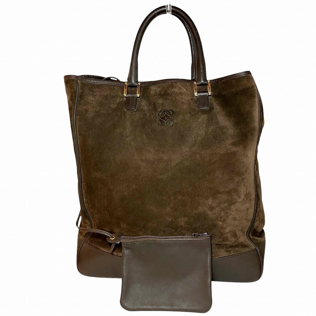 Loewe tote bag, Anagram design, suede leather.: --- Catalog ---Category: SizeSize (HxWxD): 40cm x 35cm x 13cm / 15.74'' x 13.77'' x 5.11''Handle Length: 37cm / 14.56''Category: DesignType: Tote bagColor: BrownGender: WomenMaterial: Suede , Leather 