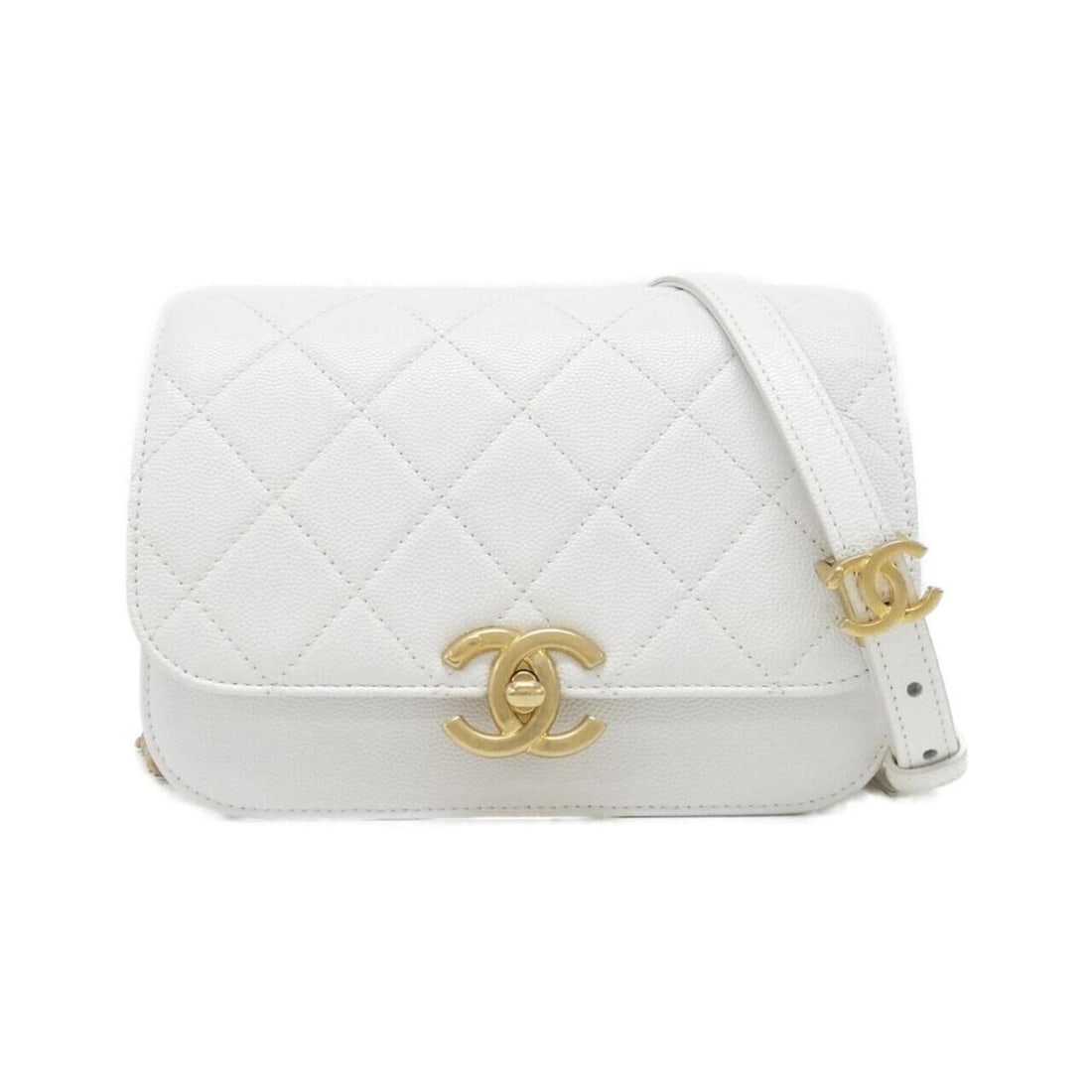 Chanel AS2823 Shoulder Bag: --- Catalog ---Category: SizeWeight: 610g / 1.34lb.Size (HxWxD): 13.5cm x 19cm x 9cm / 5.31'' x 7.48'' x 3.54''Strap Length: 109cm - 117cm / 42.91'' - 46.06''Category: DesignType: Shoulder bagColor: