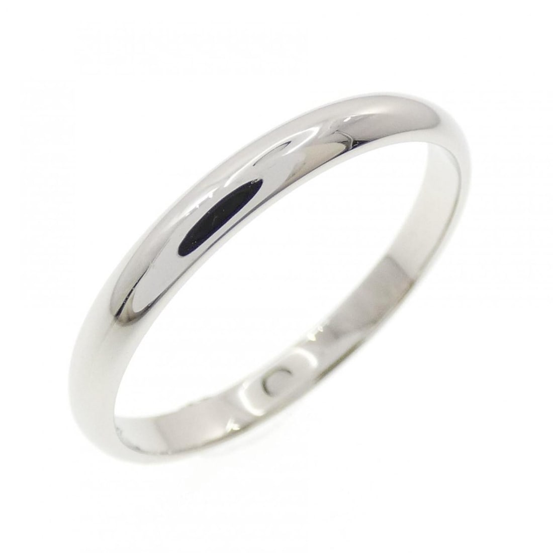 Cartier wedding ring: --- Catalog ---Category: SizeUS Size: 8Brand Size: 56Category: DesignType: Wedding ringColor: PlatinumGender: Women,MenMaterial: Platinum 950Category: GeneralMPN: B4012500Brand: Cartier--- Item List