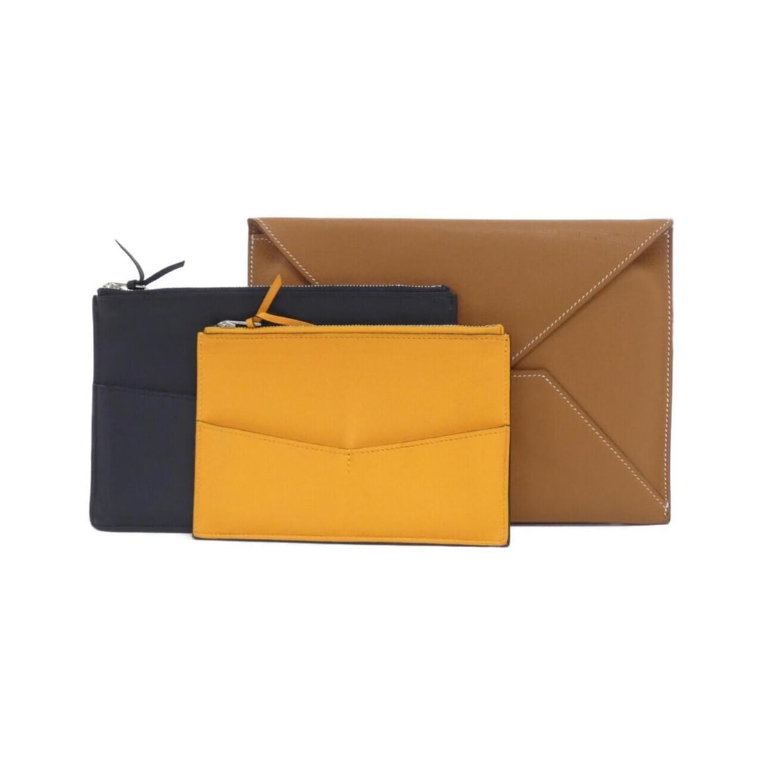 Hermes Envelope Trio 070975CK Handbag Pouch: --- Catalog ---Category: SizeSize (HxWxD): 15cm x 20.5cm x 1cm / 5.9'' x 8.07'' x 0.39''Category: DesignType: Handbag, PouchColor: Blue indigo, Brown, JauneGender: Women,MenMaterial: Swift leather