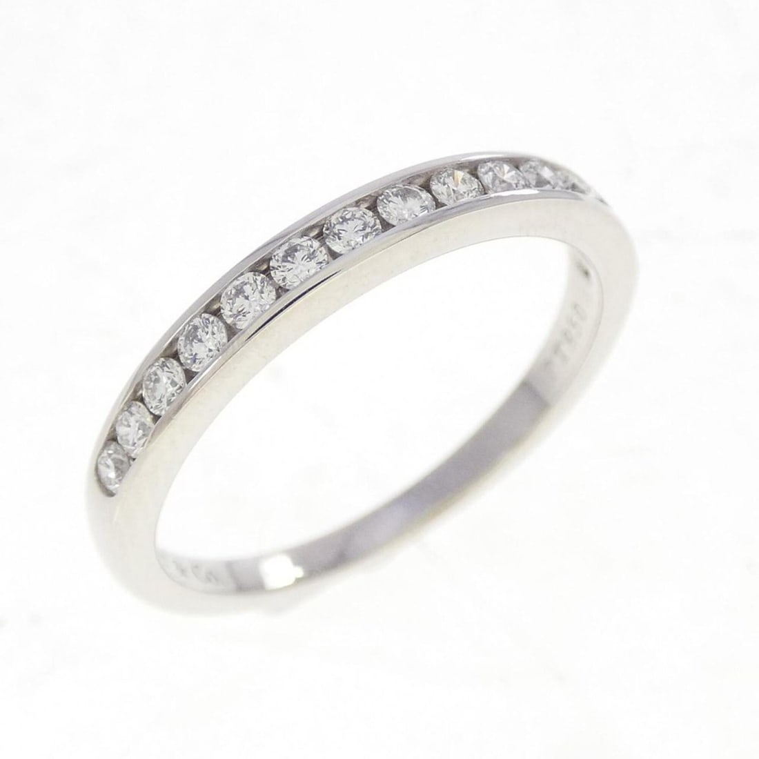 Tiffany & Co. Wedding Band Ring: --- Catalog ---Category: SizeJP Size: 13US Size: 6.5Category: DesignType: Band ringColor: PlatinumStone: DiamondGender: WomenMaterial: Platinum 950Category: GeneralBrand: Tiffany--- Item List
