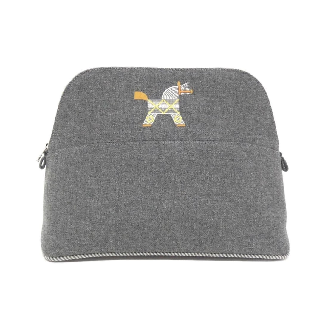 Hermes Animaux Natte 103834M Handbag Pouch: --- Catalog ---Category: SizeSize (HxWxD): 23cm x 30cm x 12cm / 9.05'' x 11.81'' x 4.72''Category: DesignType: Handbag, PouchColor: GrayGender: Men,WomenMaterial: Wool Hardware Color: SilverCategory: 