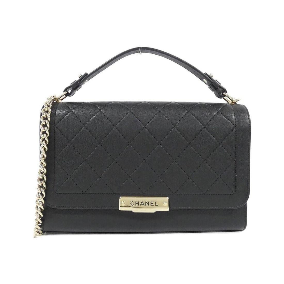 Chanel 93703 handbag: --- Catalog ---Category: SizeSize (HxWxD): 18cm x 29cm x 10cm / 7.08'' x 11.41'' x 3.93''Category: DesignType: HandbagColor: BlackGender: WomenMaterial: Leather Hardware Color: GoldLeather/Fur Type: