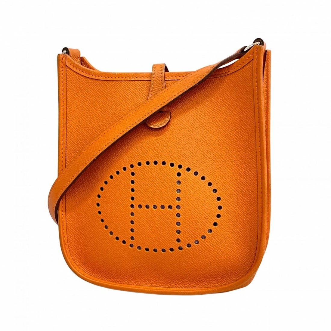 Hermes Evelyne TPM Shoulder Bag, Veau Epsom Leather, Orange, ?H Stamp, Women's: --- Catalog ---Category: SizeSize (HxWxD): 18cm x 16.5cm x 5.5cm / 7.08'' x 6.49'' x 2.16''Category: DesignType: Shoulder bagColor: OrangeGender: WomenMaterial: Epsom leather Hardware Color: SilverCat