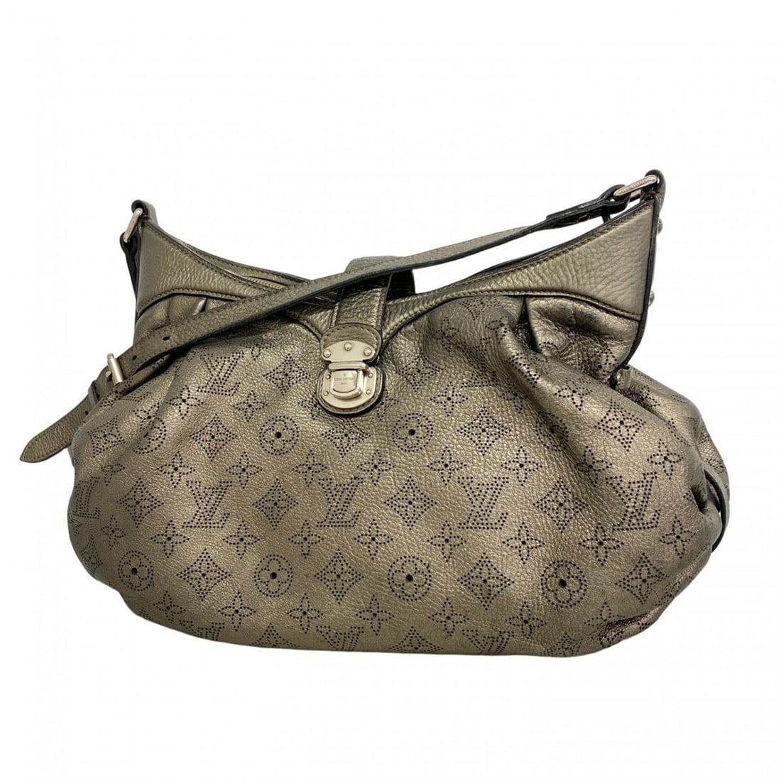 Louis Vuitton Mahina XS Shoulder Bag M95718 Argent Women's: --- Catalog ---Category: SizeSize (HxWxD): 26cm x 30cm x 12cm / 10.23'' x 11.81'' x 4.72''Category: DesignType: Shoulder bagColor: ArgentGender: WomenCategory: GeneralMPN: M95718Brand: Louis