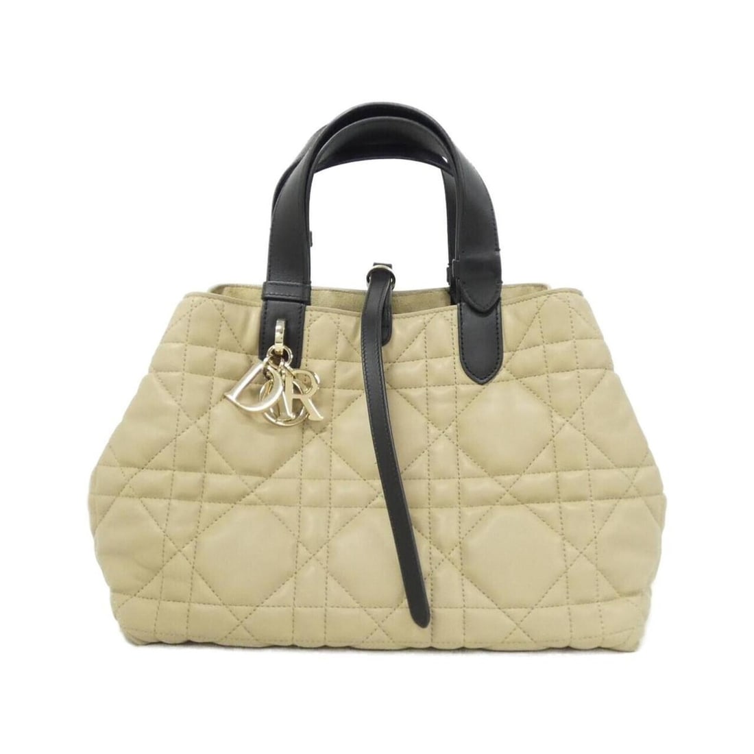 Christian Dior Toujours Medium M2821OSIY Handbag: --- Catalog ---Category: SizeWeight: 820g / 1.8lb.Size (HxWxD): 21cm x 28cm x 17cm / 8.26'' x 11.02'' x 6.69''Strap Length: 30cm - 54cm / 11.81'' - 21.25''Category: DesignType: HandbagGender: WomenMat