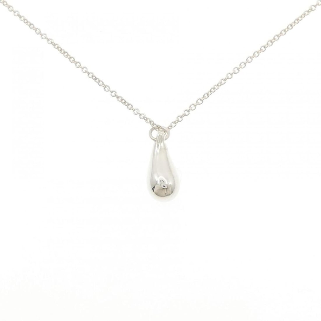 Tiffany & Co. Teardrop Necklace: --- Catalog ---Category: SizePendant Size: 11.9mm x 5.6mm / 0.46'' x 0.22''Neck Circumference: 41 cm / 16.14''Category: DesignGender: WomenMaterial: Silver 925Pendant Type: PendantNecklace Type:
