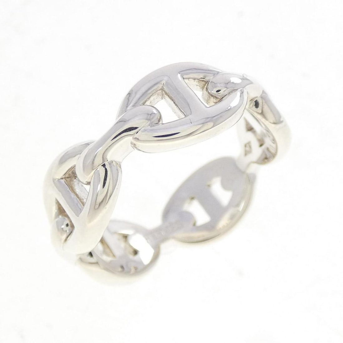 Hermes Hermès Chaine d'Ancre Enchainée Ring: --- Catalog ---Category: SizeWidth: 7.1mm / 0.28''Weight: 5.2g / 0.18oz.JP Size: 12.5US Size: 6.5Category: DesignType: Band ringGender: WomenMaterial: Silver 925Category: GeneralLine: Chaine